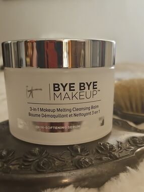 IT "BYE BYE MAKEUP" 3-in-1 Makeup Up Melting Cleansing Balm
